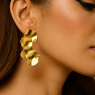 drop earrings